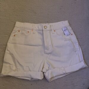 ⚪️ NWT White Denim Gap Shorts - Size 29/8